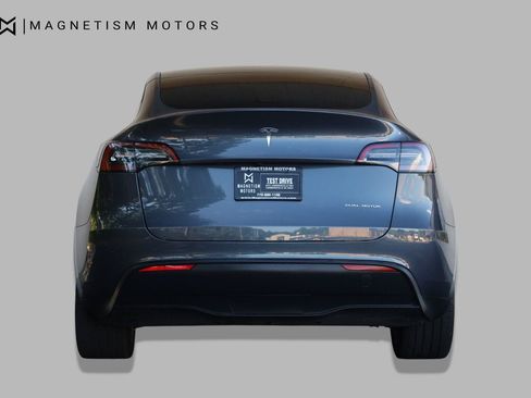 Used 2023 Tesla Model Y Long Range AWD/4WD image 7