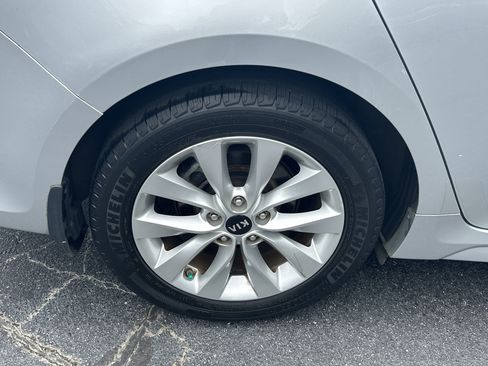 Used 2016 Kia Optima EX w/ Option Group 040 FWD image 19