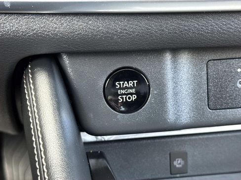 Used 2025 Nissan Rogue Platinum w/ Platinum Premium Package AWD/4WD image 20