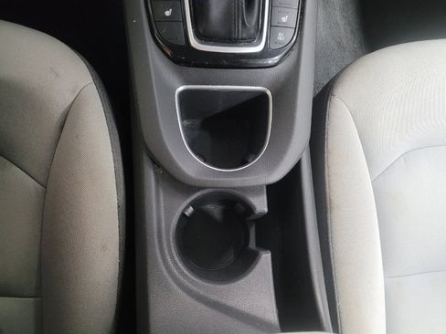 Used 2021 Hyundai Ioniq SE image 26