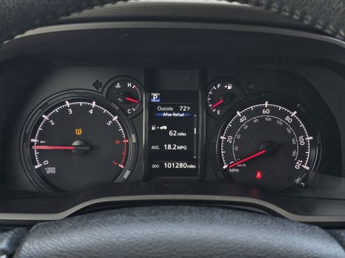 Used 2021 Toyota 4Runner SR5 Premium AWD/4WD image 17