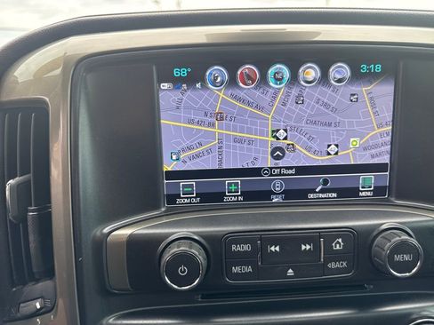 Used 2017 Chevrolet Silverado 1500 High Country AWD/4WD image 28