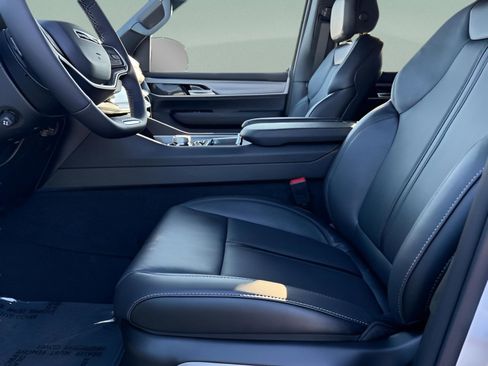 New 2026 Jeep Grand Wagoneer Limited AWD/4WD image 18
