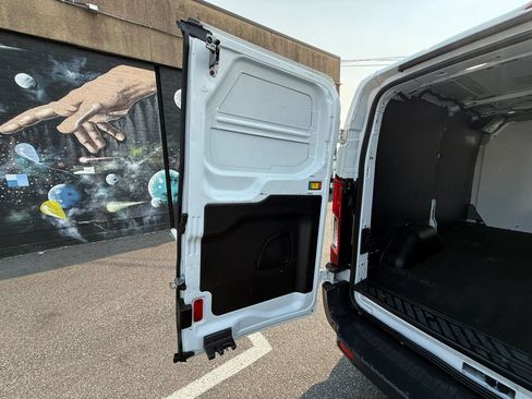 Used 2018 Ford Transit 250 130 Low Roof RWD image 49