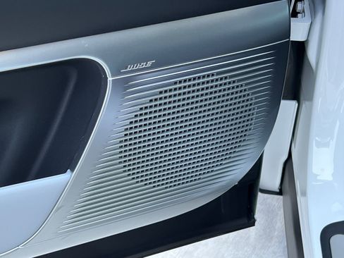 New 2026 Hyundai Ioniq 9 Calligraphy image 10