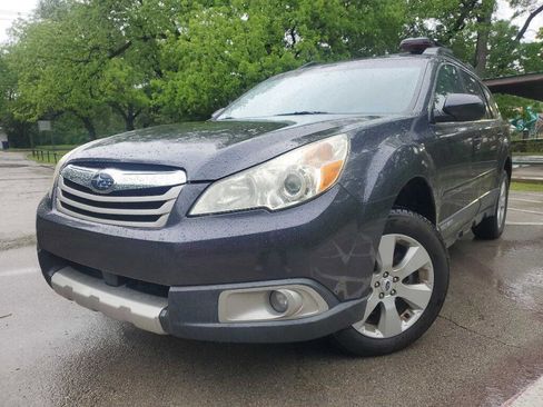 Used 2011 Subaru Outback 2.5i Limited image 1