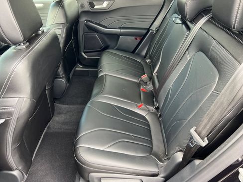 New 2026 Ford Escape SE w/ PHEV Premium Package FWD image 23