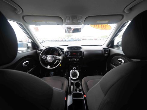 Used 2016 Kia Soul FWD image 19