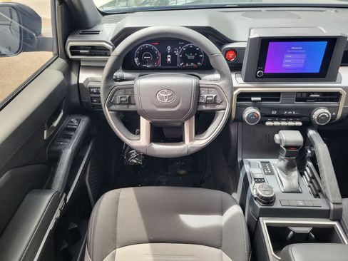 Used 2025 Toyota Tacoma TRD Off-Road AWD/4WD image 23