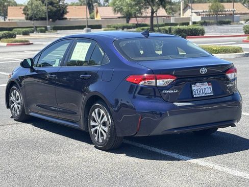 Used 2022 Toyota Corolla LE w/ Carpet Mat Package (TMS) FWD image 5