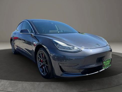 Used 2020 Tesla Model 3 Standard Range Plus RWD image 4