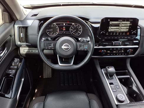 Used 2025 Nissan Pathfinder SL w/ SL Premium Package image 14