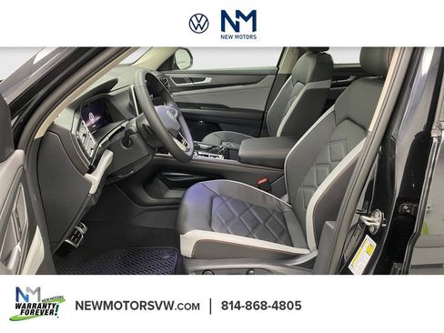 New 2026 Volkswagen Atlas Peak Edition image 7
