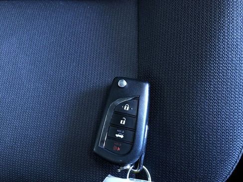 Certified 2025 Toyota Corolla LE image 31