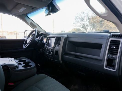 Used 2015 RAM 3500 Tradesman w/ Chrome Appearance Group image 33