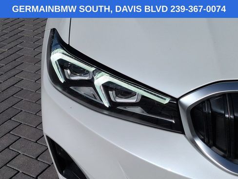 Used 2025 BMW 330i Sedan w/ Premium Package RWD image 11