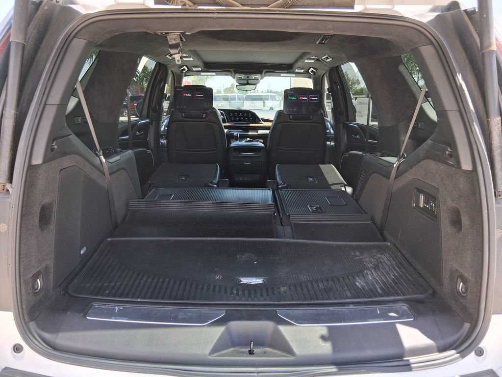 Used 2024 Cadillac Escalade Sport Platinum RWD image 6