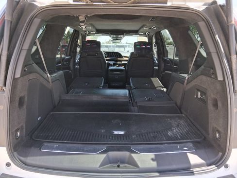 Used 2024 Cadillac Escalade Sport Platinum RWD image 6