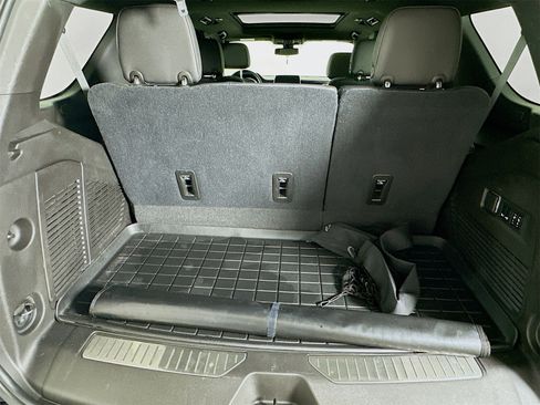 Used 2021 Chevrolet Tahoe Z71 w/ Luxury Package image 27