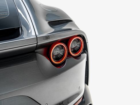 Used 2019 Ferrari 812 Superfast RWD image 25