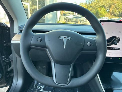 Used 2020 Tesla Model 3 Standard Range image 15
