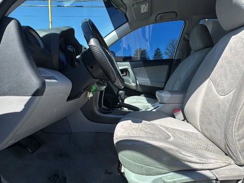 Used 2010 Toyota RAV4 4WD image 10