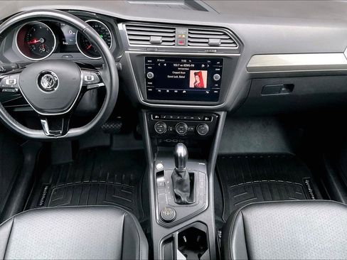 Used 2019 Volkswagen Tiguan SE image 7