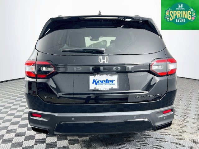 New 2026 Honda Pilot Black Edition image 5