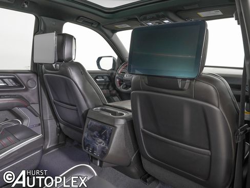 Used 2025 GMC Yukon AT4 Ultimate image 11