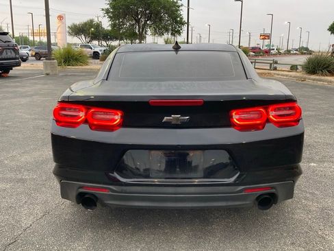 Used 2019 Chevrolet Camaro LT image 6