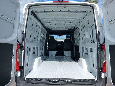 New 2025 Mercedes-Benz Sprinter 2500 image 12