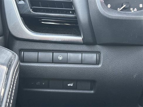 Used 2023 Nissan Rogue SL w/ SL Premium Package image 26