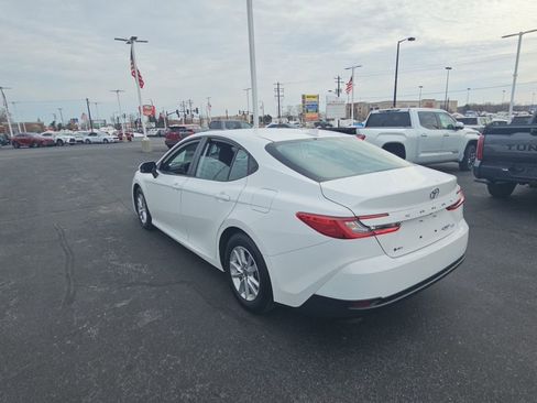 Certified 2025 Toyota Camry LE w/ Convenience Package image 5