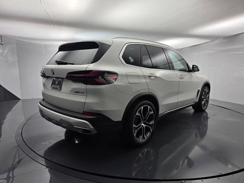 Certified 2026 BMW X5 sDrive40i w/ Premium Package RWD image 4