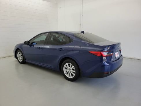 Used 2025 Toyota Camry LE w/ Convenience Package FWD image 7