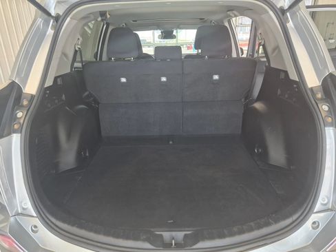 Used 2017 Toyota RAV4 XLE AWD/4WD image 14