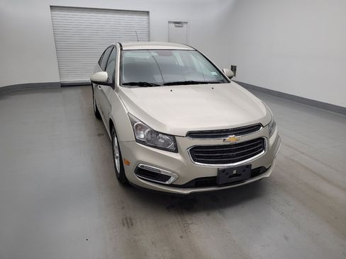 Used 2015 Chevrolet Cruze LT FWD image 14