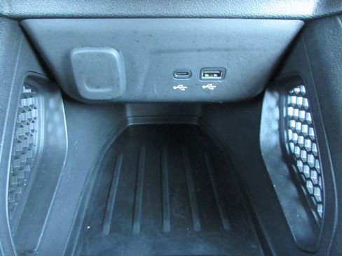 Certified 2024 Chevrolet TrailBlazer LT w/ Driver Confidence Package image 30