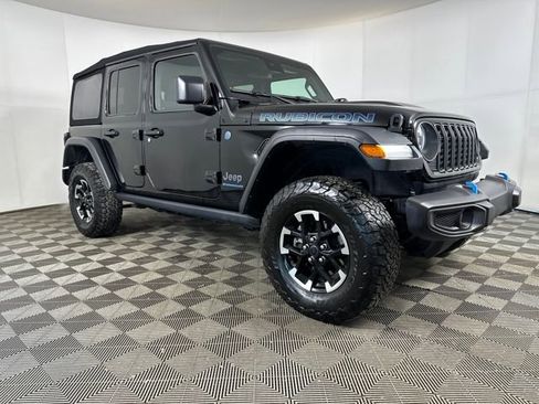 Used 2024 Jeep Wrangler Unlimited Rubicon 4xe image 2