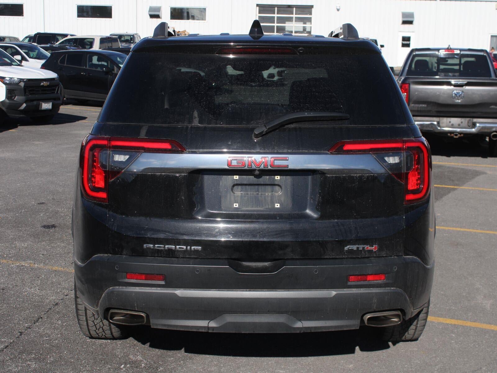 Used 2023 GMC Acadia AT4 w/ Preferred Package AWD/4WD image 6