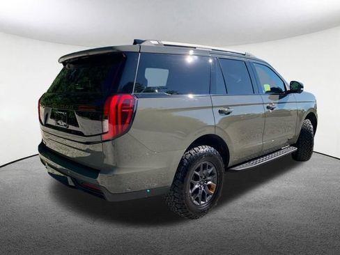 Used 2025 Ford Expedition Tremor AWD/4WD image 14