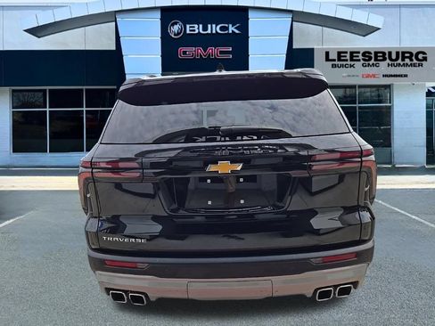 Used 2025 Chevrolet Traverse LT w/ Driver Confidence Package FWD image 6