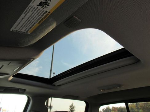 Used 2017 GMC Sierra 1500 SLT image 28