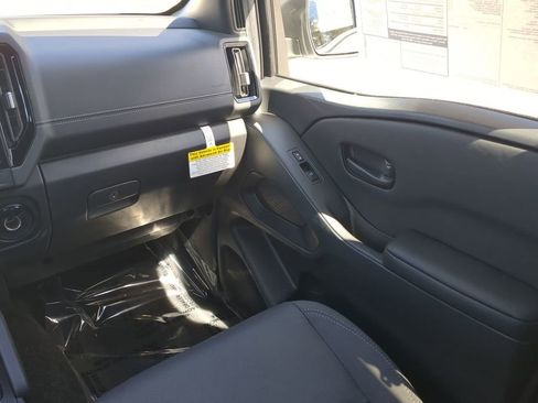 New 2026 Nissan Frontier SV w/ SV Convenience Package image 17