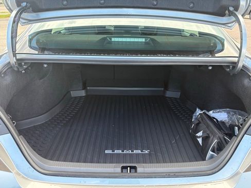 Used 2025 Toyota Camry SE image 31