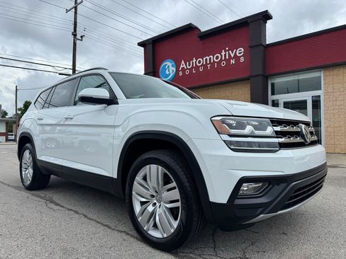 Used 2020 Volkswagen Atlas SE w/ Panoramic Sunroof Package FWD image 2