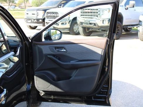 Used 2021 Nissan Rogue SV AWD/4WD image 39
