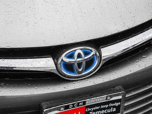 Used 2017 Toyota Camry LE image 5