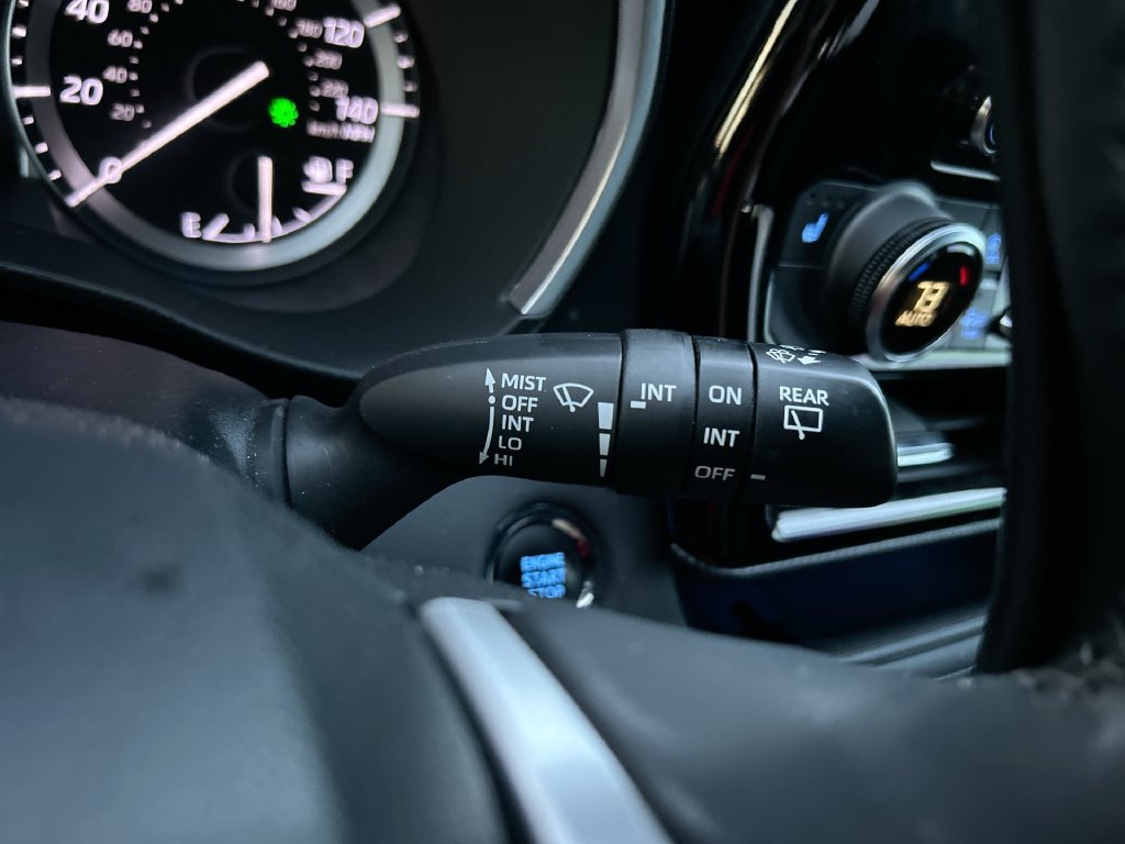 Used 2022 Toyota Highlander XSE FWD image 20