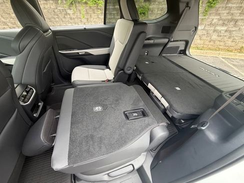 New 2026 Lexus TX 500h AWD image 32